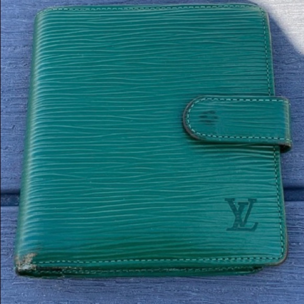 ❤️❤️sold sold❤️❤️Louis Vuitton epi wallet